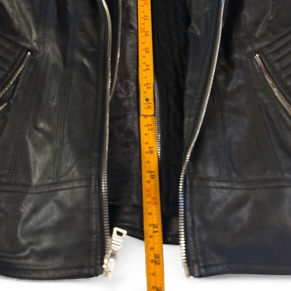 Guess Women’s Faux Leather Biker Jacket Black Removable Hood Size Medium - Picture 5 of 10